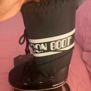 Moon boot